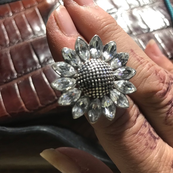 Fossil 925 flower CZ ring - Picture 5 of 5